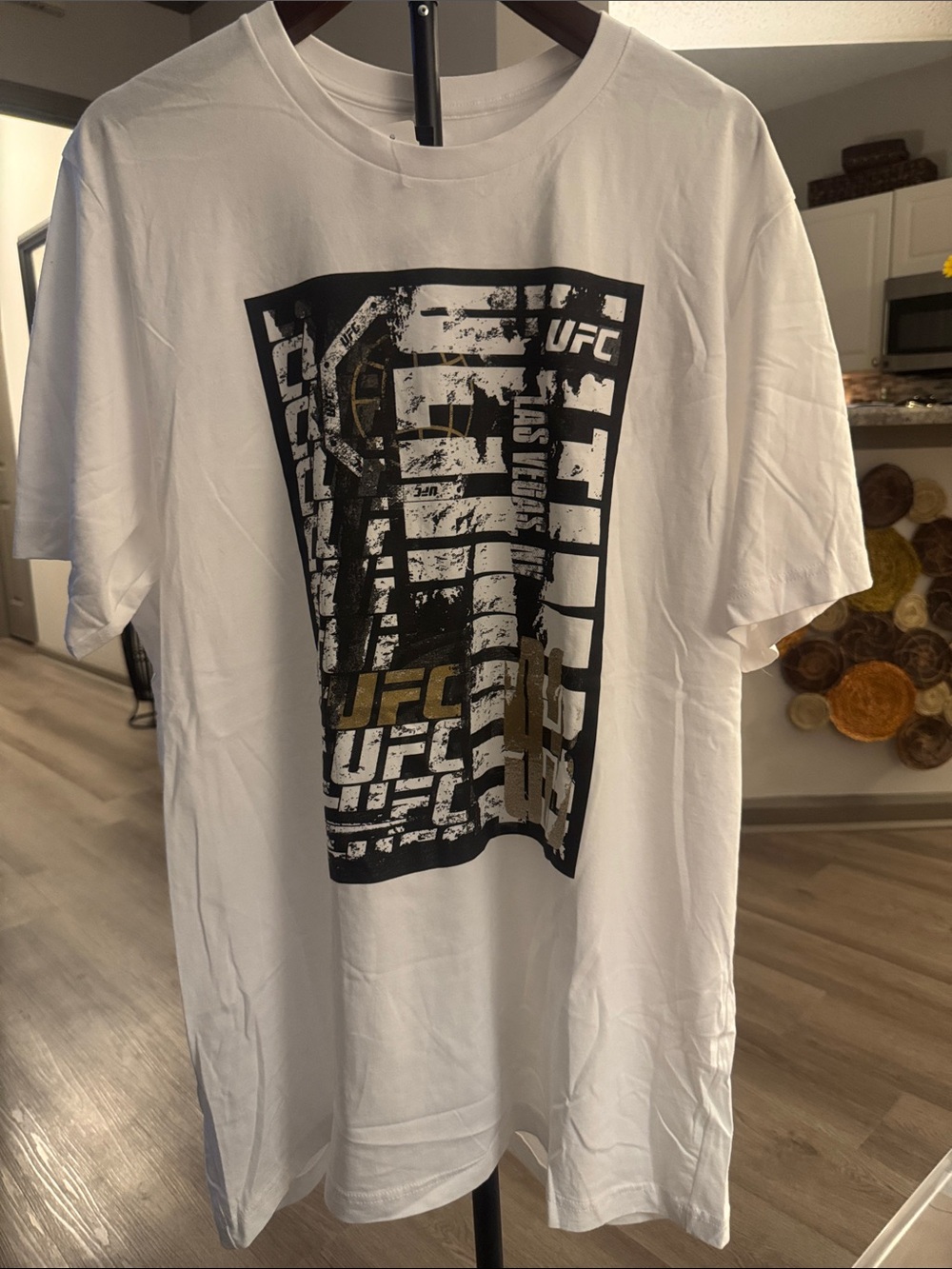 🔥UFC 93 T-Shirt Men’s 2XL White Champ Gold Graphic Short Sleeve Crew Neck🔥